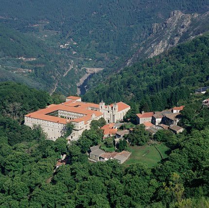 Viajes baratos de turismo rural en familia