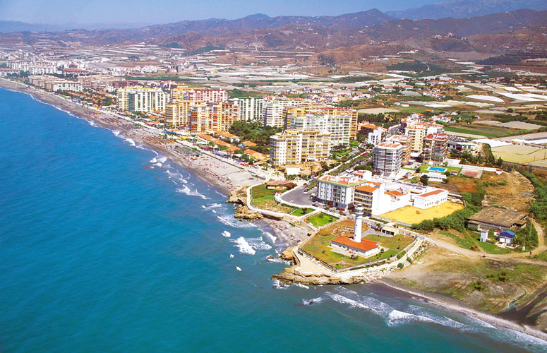 Torrox: Playas, visitas interesantes y buen ambiente para verano