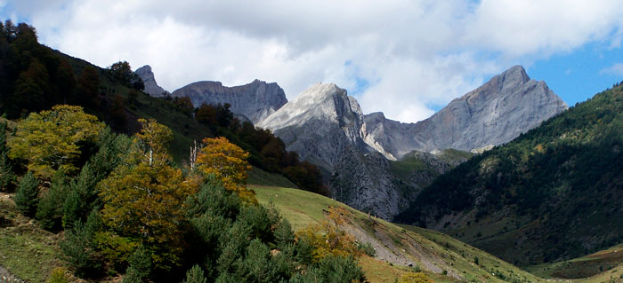 Ecoturismo en Huesca: Parque Natural de los Valles Occidentales – Echo y Ansó