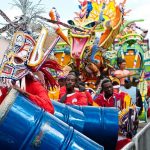 Celebrando el Junkanoo de las Bahamas