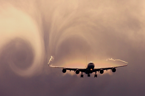 Turbulencias durante el vuelo: Causas y consejos de seguridad dentro del avión