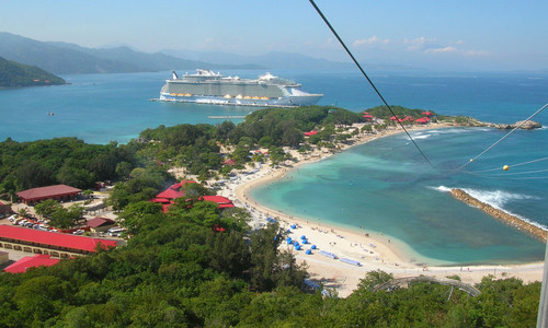 Navegue en el Explorer of the Seas durante 9 noches