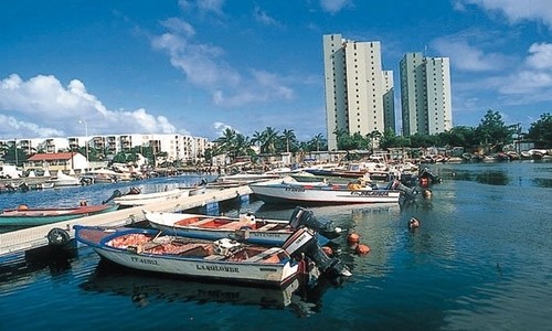 Navegue durante 7 días a bordo del Costa Mágica